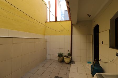 Casa à venda com 240m², 3 quartos e 4 vagasÁrea de Serviço