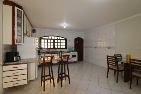 Casa à venda com 240m², 3 quartos e 4 vagasCozinha