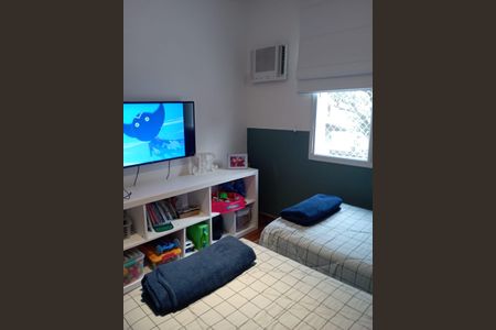 Casa à venda com 170m², 3 quartos e 2 vagas Casa à venda com 170m², 3 quartos e 2 vagasQuarto
