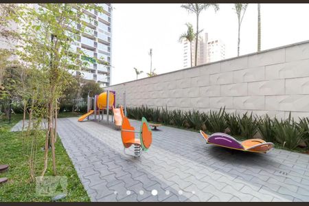 Studio à venda com 39m², 1 quarto e 1 vaga Studio à venda com 39m², 1 quarto e 1 vagaPlayground