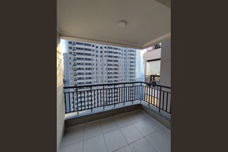 Studio à venda com 35m², 1 quarto e 1 vaga Studio à venda com 35m², 1 quarto e 1 vagaVaranda