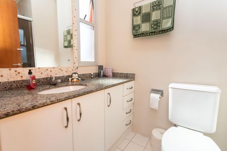 Apartamento à venda com 68m², 2 quartos e 1 vaga Apartamento à venda com 68m², 2 quartos e 1 vagaBanheiro