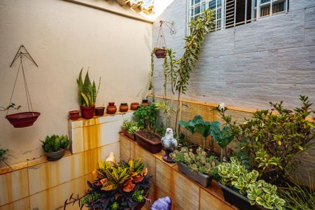 Casa à venda com 130m², 4 quartos e 2 vagas Casa à venda com 130m², 4 quartos e 2 vagasÁrea externa