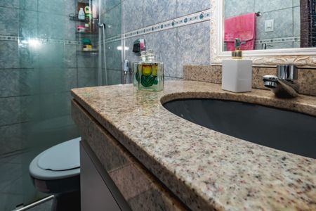 Casa à venda com 130m², 4 quartos e 2 vagas Casa à venda com 130m², 4 quartos e 2 vagasBanheiro do Quarto 1