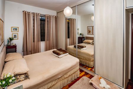 Casa à venda com 130m², 4 quartos e 2 vagas Casa à venda com 130m², 4 quartos e 2 vagasQuarto 1