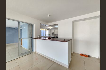 Casa à venda com 356m², 3 quartos e 4 vagas Casa à venda com 356m², 3 quartos e 4 vagasCozinha