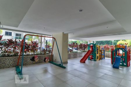 Apartamento para alugar com 65m², 2 quartos e 1 vaga Apartamento para alugar com 65m², 2 quartos e 1 vagaÁrea comum - Playground