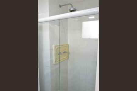 Apartamento para alugar com 65m², 2 quartos e 1 vaga Apartamento para alugar com 65m², 2 quartos e 1 vagaBanheiro da Suíte 2