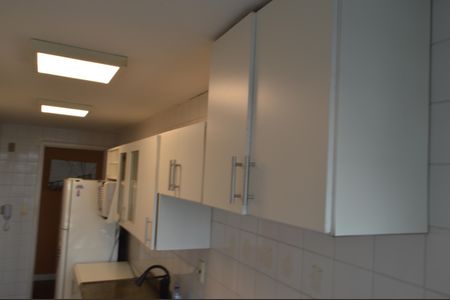 Apartamento para alugar com 65m², 2 quartos e 1 vaga Apartamento para alugar com 65m², 2 quartos e 1 vagaCozinha