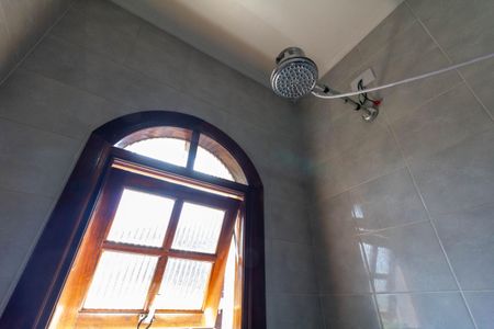 Casa à venda com 168m², 3 quartos e 2 vagas Casa à venda com 168m², 3 quartos e 2 vagasBanheiro da Suíte 2