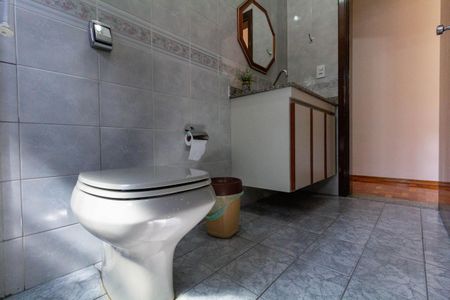 Casa à venda com 168m², 3 quartos e 2 vagas Casa à venda com 168m², 3 quartos e 2 vagasBanheiro da Suíte 2