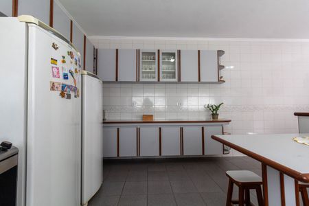 Casa à venda com 168m², 3 quartos e 2 vagas Casa à venda com 168m², 3 quartos e 2 vagasCozinha