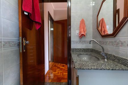 Casa à venda com 168m², 3 quartos e 2 vagas Casa à venda com 168m², 3 quartos e 2 vagasBanheiro da Suíte 1