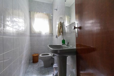 Casa à venda com 168m², 3 quartos e 2 vagas Casa à venda com 168m², 3 quartos e 2 vagasLavabo