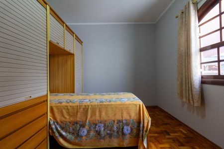 Casa à venda com 168m², 3 quartos e 2 vagas Casa à venda com 168m², 3 quartos e 2 vagasQuarto 3