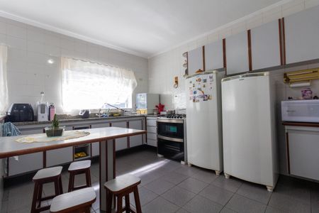 Casa à venda com 168m², 3 quartos e 2 vagas Casa à venda com 168m², 3 quartos e 2 vagasCozinha