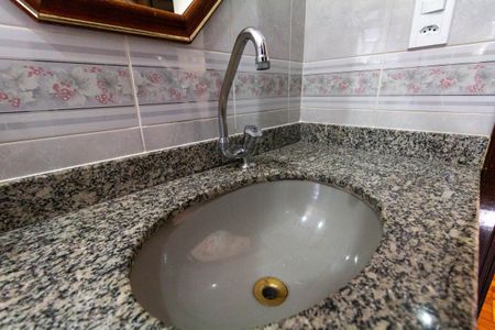 Casa à venda com 168m², 3 quartos e 2 vagas Casa à venda com 168m², 3 quartos e 2 vagasBanheiro da Suíte 2