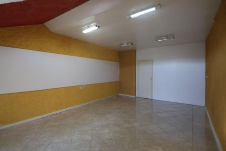 Casa para alugar com 300m², 4 quartos e 3 vagasEspaço Diversos 