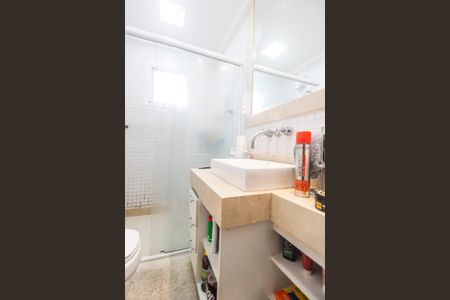 Casa de condomínio à venda com 695m², 5 quartos e 6 vagas Casa de condomínio à venda com 695m², 5 quartos e 6 vagasBanheiro da Suíte