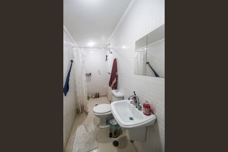 Casa de condomínio à venda com 695m², 5 quartos e 6 vagas Casa de condomínio à venda com 695m², 5 quartos e 6 vagasBanheiro