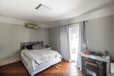 Casa de condomínio à venda com 695m², 5 quartos e 6 vagas Casa de condomínio à venda com 695m², 5 quartos e 6 vagasSuíte 1