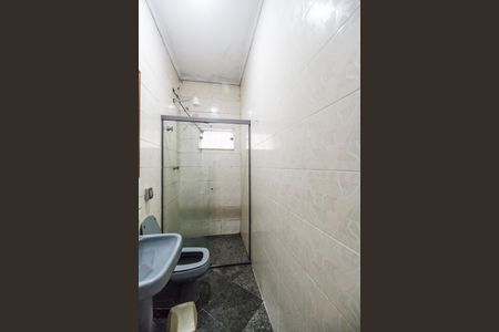 Casa de condomínio à venda com 695m², 5 quartos e 6 vagas Casa de condomínio à venda com 695m², 5 quartos e 6 vagasBanheiro de serviço