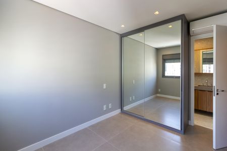 Apartamento à venda com 69m², 2 quartos e 1 vaga Apartamento à venda com 69m², 2 quartos e 1 vagaSuíte