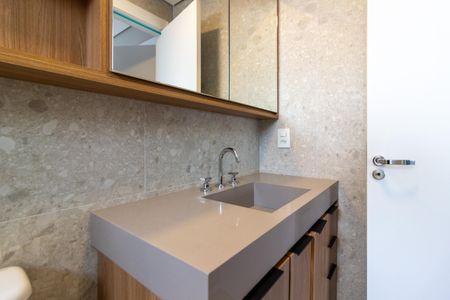 Apartamento à venda com 69m², 2 quartos e 1 vaga Apartamento à venda com 69m², 2 quartos e 1 vagaBanheiro da Suíte