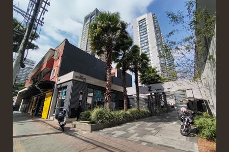 Apartamento à venda com 69m², 2 quartos e 1 vaga Apartamento à venda com 69m², 2 quartos e 1 vagaFachada