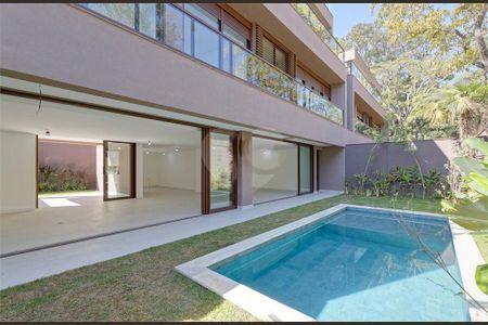 Casa à venda com 664m², 4 quartos e 5 vagas