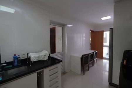 Apartamento à venda com 171m², 4 quartos e 3 vagas