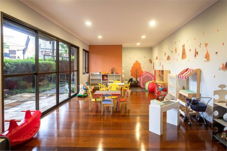 Apartamento à venda com 3 quartos, 215m² em Planalto Paulista, São Paulo