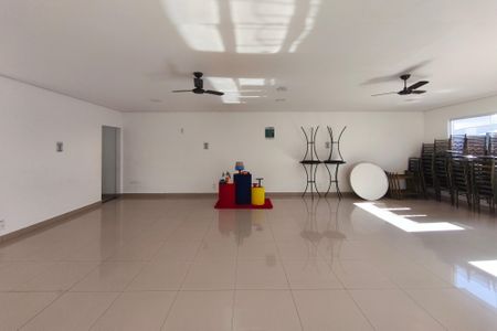 Apartamento à venda com 47m², 2 quartos e 1 vaga Apartamento à venda com 47m², 2 quartos e 1 vagaÁrea comum - Salão de festas