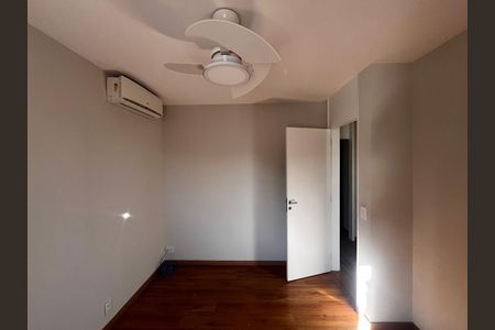 Casa de condomínio à venda com 123m², 3 quartos e 2 vagas Casa de condomínio à venda com 123m², 3 quartos e 2 vagasQuarto 2