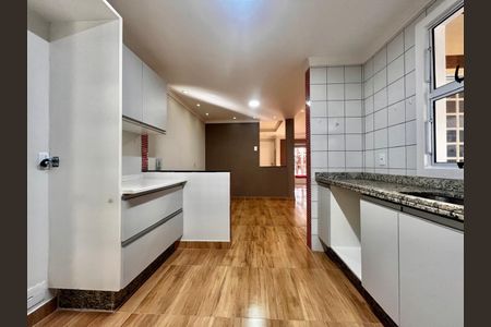 Casa de condomínio à venda com 123m², 3 quartos e 2 vagas Casa de condomínio à venda com 123m², 3 quartos e 2 vagasCozinha