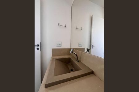 Casa de condomínio à venda com 123m², 3 quartos e 2 vagas Casa de condomínio à venda com 123m², 3 quartos e 2 vagasBanheiro da Suíte