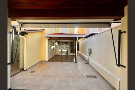 Casa de condomínio à venda com 123m², 3 quartos e 2 vagas Casa de condomínio à venda com 123m², 3 quartos e 2 vagasÁrea externa