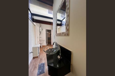 Casa de condomínio à venda com 123m², 3 quartos e 2 vagas Casa de condomínio à venda com 123m², 3 quartos e 2 vagasBanheiro de serviço