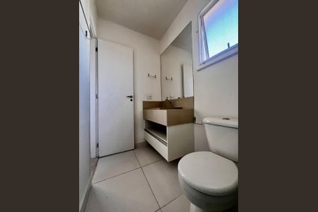 Casa de condomínio à venda com 123m², 3 quartos e 2 vagas Casa de condomínio à venda com 123m², 3 quartos e 2 vagasBanheiro da Suíte