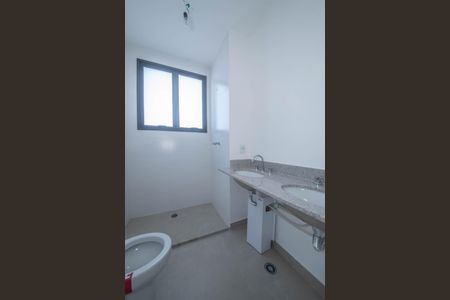 Apartamento à venda com 162m², 4 quartos e 2 vagasBanheiro da Suíte 2