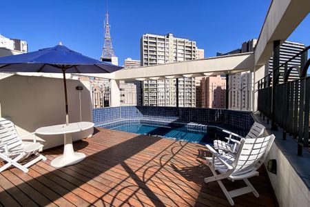 Apartamento à venda com 78m², 1 quarto e 2 vagas Apartamento à venda com 78m², 1 quarto e 2 vagasÁrea comum - Piscina