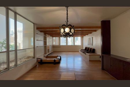 Apartamento para alugar com 178m², 3 quartos e 1 vaga Apartamento para alugar com 178m², 3 quartos e 1 vagaSala de Jantar