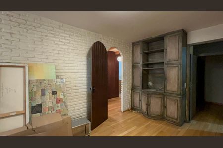 Apartamento para alugar com 178m², 3 quartos e 1 vaga Apartamento para alugar com 178m², 3 quartos e 1 vagaLiving