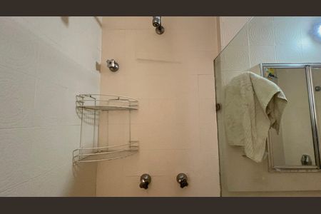 Apartamento para alugar com 178m², 3 quartos e 1 vaga Apartamento para alugar com 178m², 3 quartos e 1 vagaBanheiro da Suíte 1