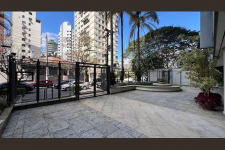 Apartamento para alugar com 178m², 3 quartos e 1 vaga Apartamento para alugar com 178m², 3 quartos e 1 vagaFachada