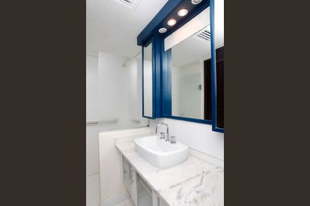 Apartamento à venda com 152m², 3 quartos e 2 vagasBanheiro 