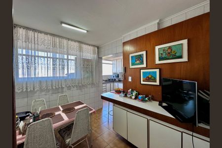 Apartamento para alugar com 210m², 3 quartos e 4 vagas Apartamento para alugar com 210m², 3 quartos e 4 vagasCozinha