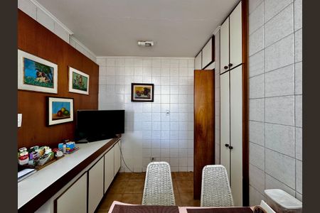 Apartamento para alugar com 210m², 3 quartos e 4 vagas Apartamento para alugar com 210m², 3 quartos e 4 vagasCozinha