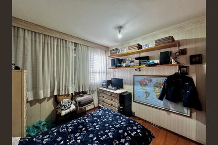 Apartamento para alugar com 210m², 3 quartos e 4 vagas Apartamento para alugar com 210m², 3 quartos e 4 vagasQuarto
