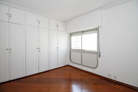 Apartamento para alugar com 150m², 3 quartos e 2 vagasSuíte 2